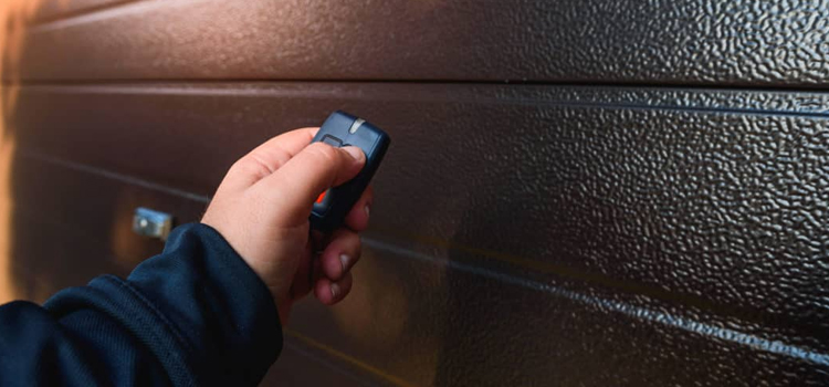 automatic door opener with remote control in Tamiami